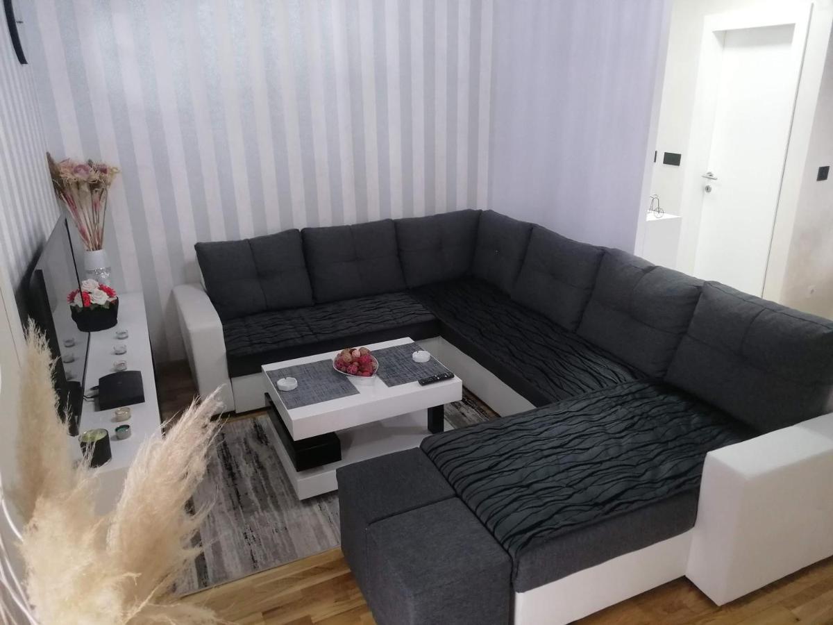 Nenadovic Apartman Obrenovac  Dış mekan fotoğraf